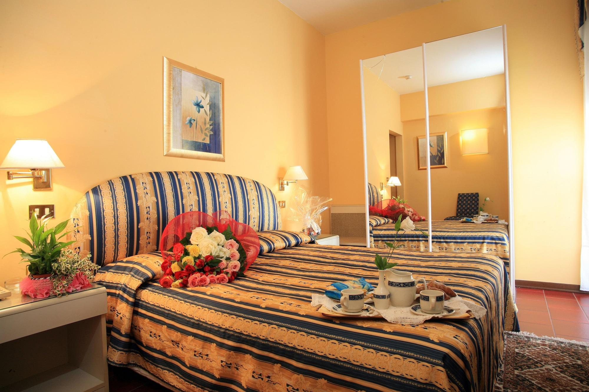 Hotel Nuovo Savi Montecatini Terme Ngoại thất bức ảnh