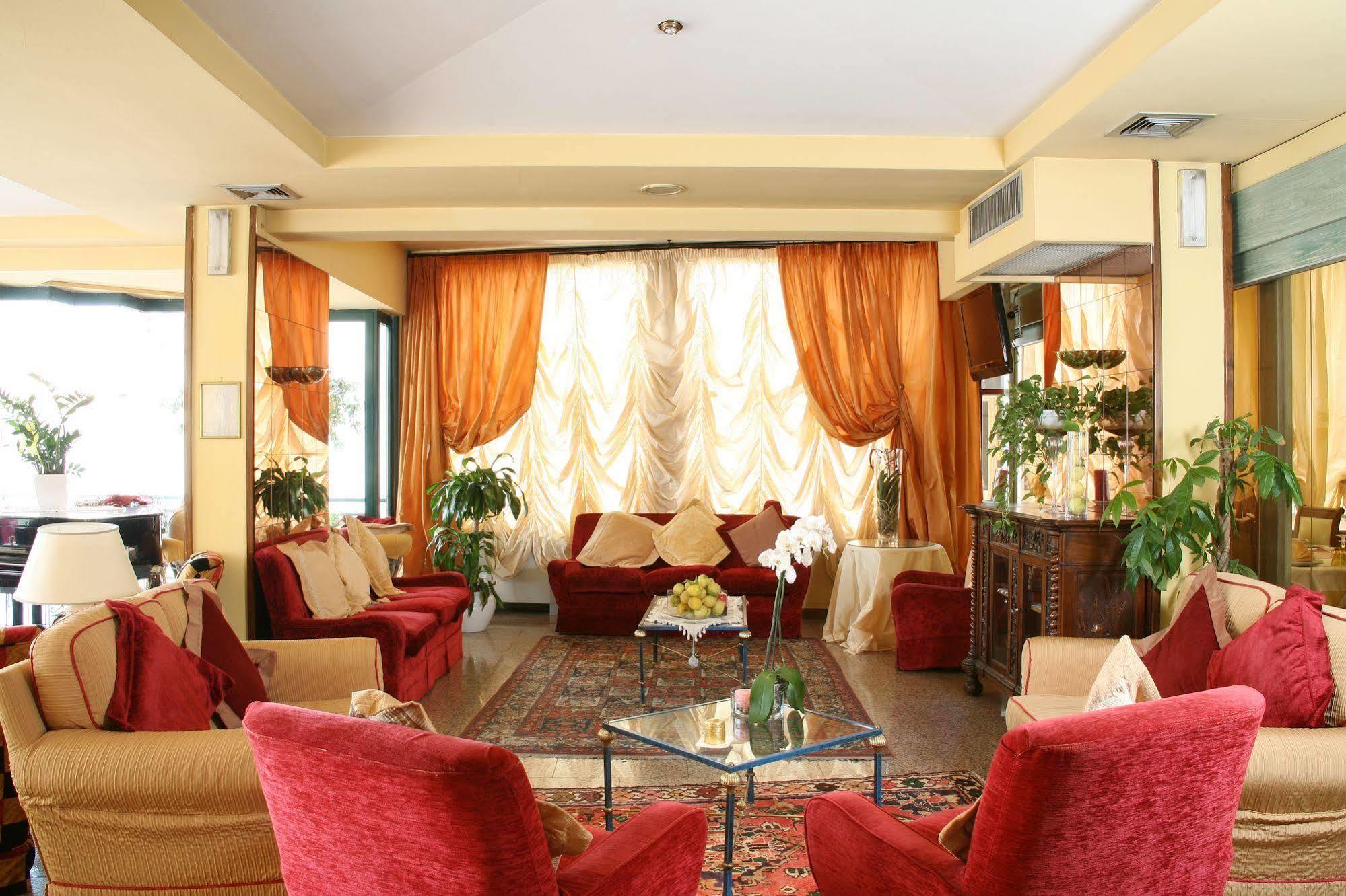 Hotel Nuovo Savi Montecatini Terme Ngoại thất bức ảnh